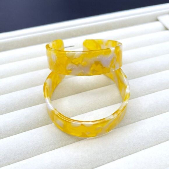 Yellow with Pearly White Swirl Acrylic Chunky Open Hoop Post Back Earrings - Picture 6 of 11